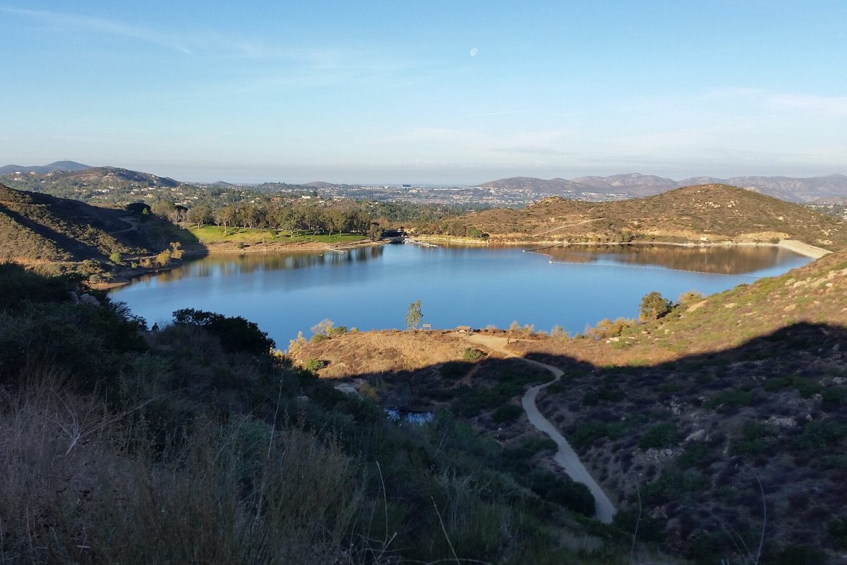 Lake Poway in the morning, a mobile car detailing and car wash service area
